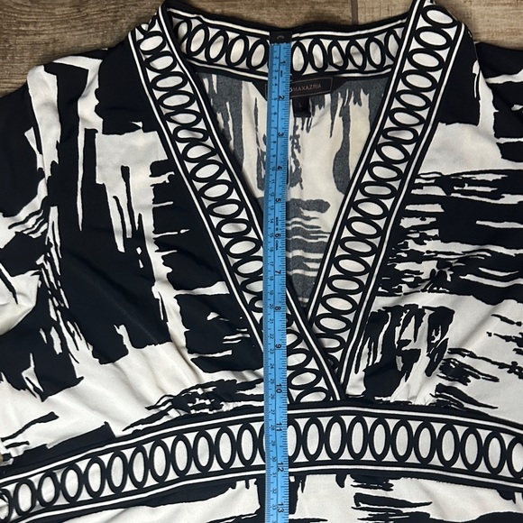 BCBGMaxAzria Black and White Patterned Blouse - Picture 4 of 6